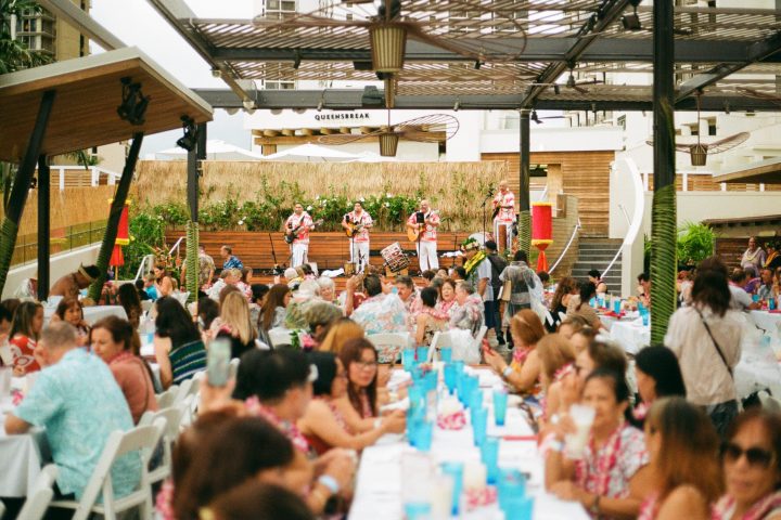 A family feast at the luau